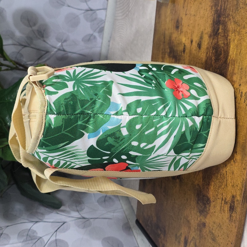 Disney Minnie and Mickey Cooler Tote - Picture 9 of 11